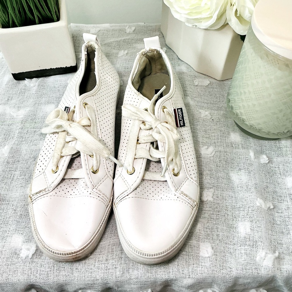 Vintage Tommy Hillfiger White Lace-Up Perforated Sneakers